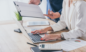 Подільська ДПІ: про подання розрахунку сум нарахованого доходу застрахованих осіб та суми нарахованого єдиного внеску