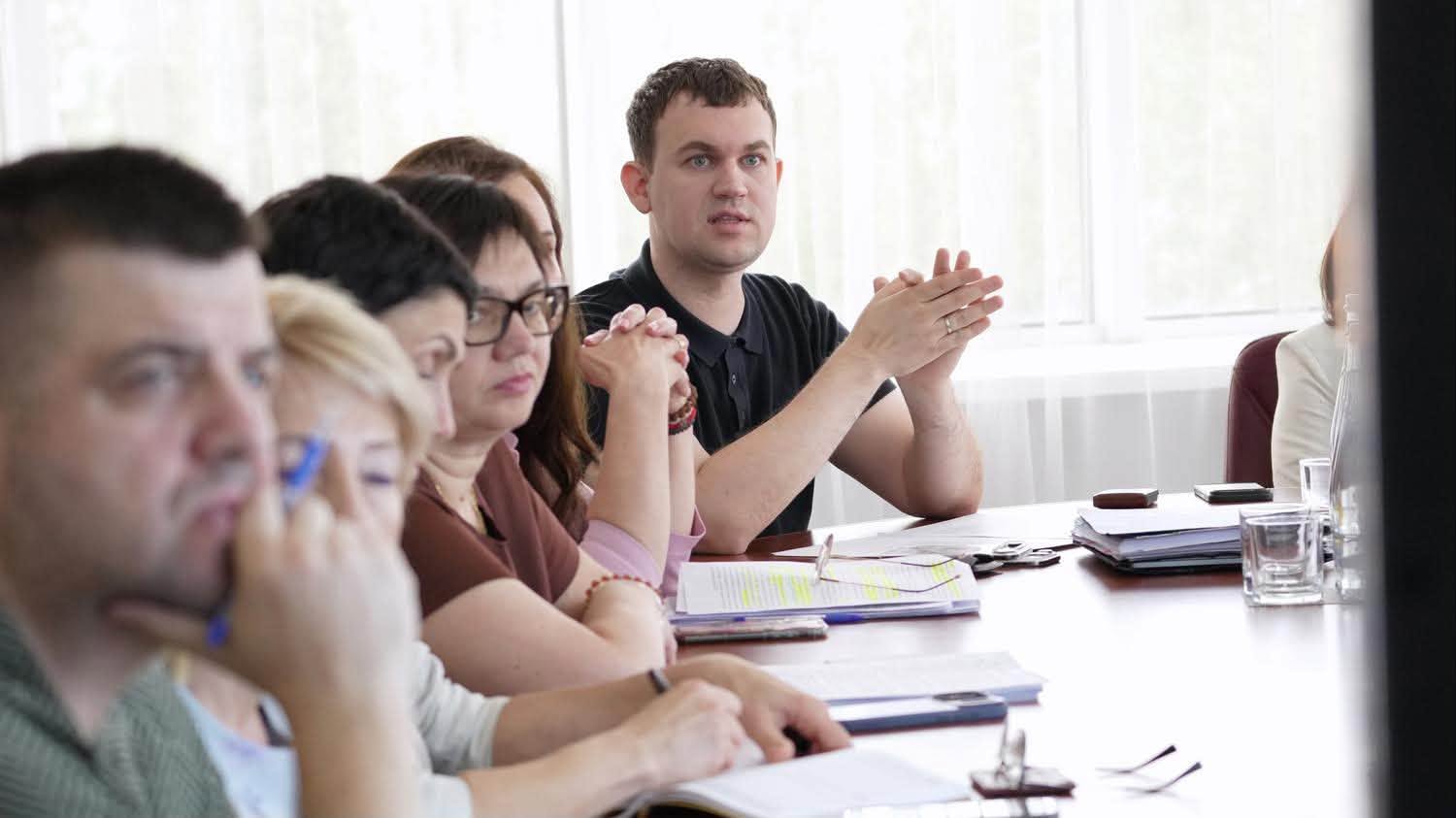 https://tax.gov.ua/media-tsentr/fotogalereya/robochi-zustrichi/16880.html
